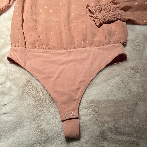 NWOT- EXPRESS Blush Bodysuit - Picture 3 of 8